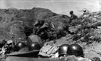 we2.jpg (25205 bytes)