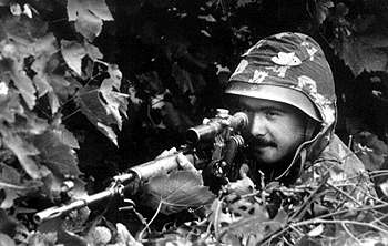 mi4.jpg (18477 bytes)