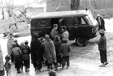 we3.jpg (24571 bytes)