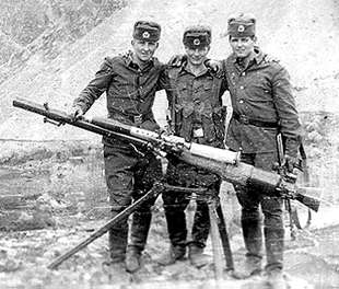 mfoto3.jpg (21495 bytes)