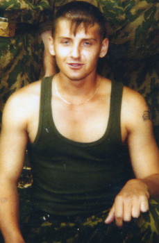 Памяти павших в Чечне -
                  ШТУКАРЕВ Алексей Владимирович (101 ОсБрОн)