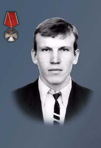 Памяти павших в
                  Чечне -