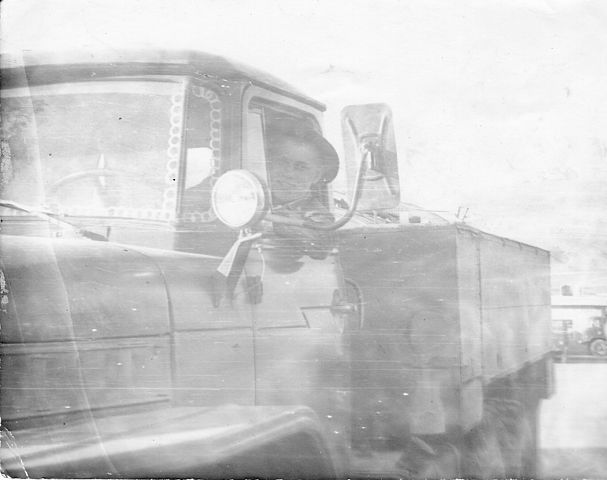 Сергей Автух и его
                        бензовоз.