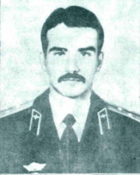 ЛЕОНОВ
Игорь Анатольевич ЛЕОНОВ Игорь Анатольевич