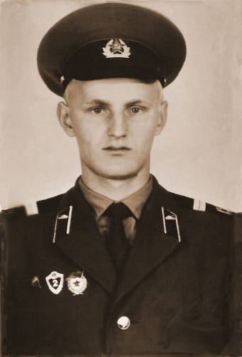 БРИЧНИК Николай
                      Иванович