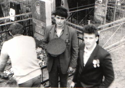 СЕРОХВОСТОВ
                  Сергей Валентинович