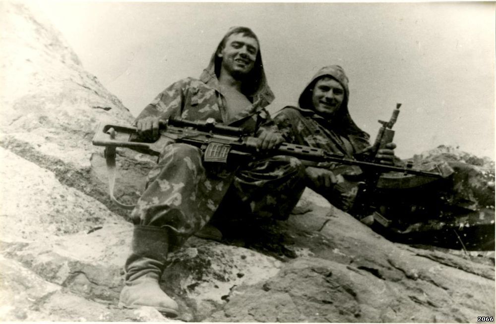 СЕРОХВОСТОВ
                  Сергей Валентинович