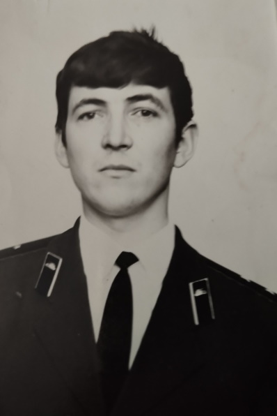 ГЛИНИСТЫЙ
                    Леонид Фёдорович