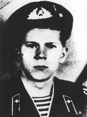 ИВАНОВ Игорь Викторович