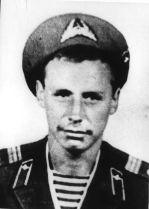 УЗЯНОВ Андрей
                                                      Витальевич