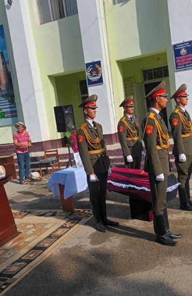 АНУФРИЕВ Михаил
              Викторович