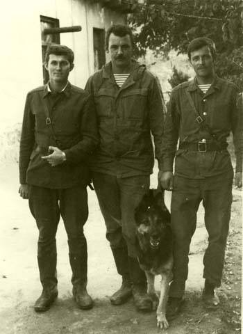 Степаненко Илья
                      Васильевич - крайний слева